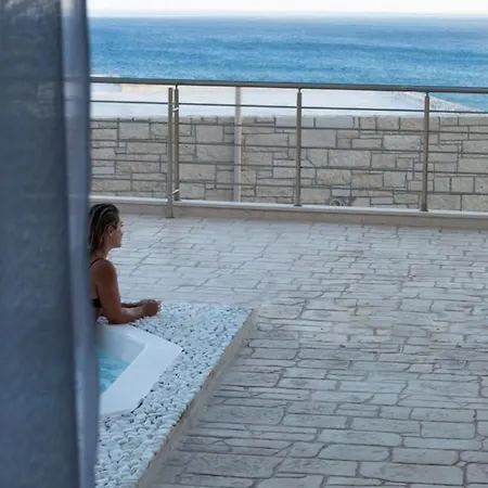 Private Luxury 3bdrm - Walk To Villa *