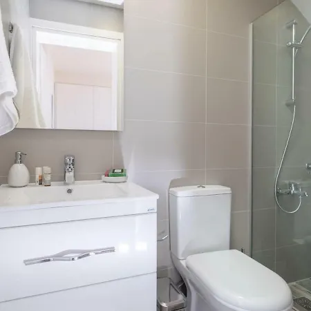 Private Luxury 3bdrm - Walk To Keratokampos