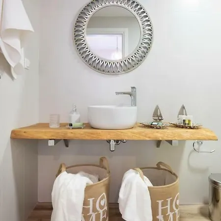 Villa Private Luxury 3bdrm - Walk To *