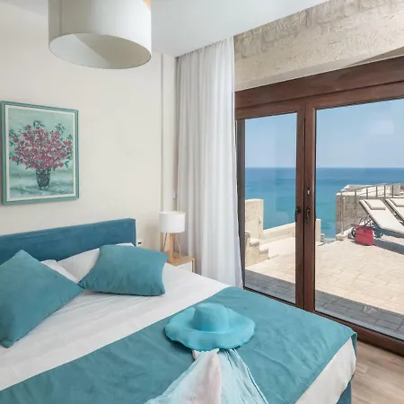 Private Luxury 3bdrm - Walk To Villa Keratokampos